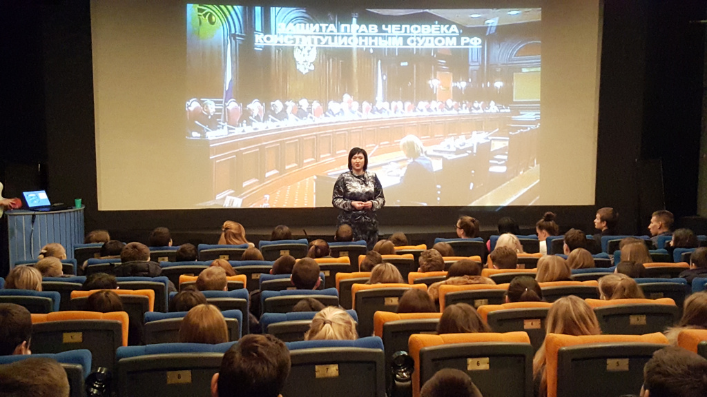 Татьяна Касаева провела открытую лекцию для саратовской молодежи - участников VI Молодежного конкурса «Лидер года 2017»