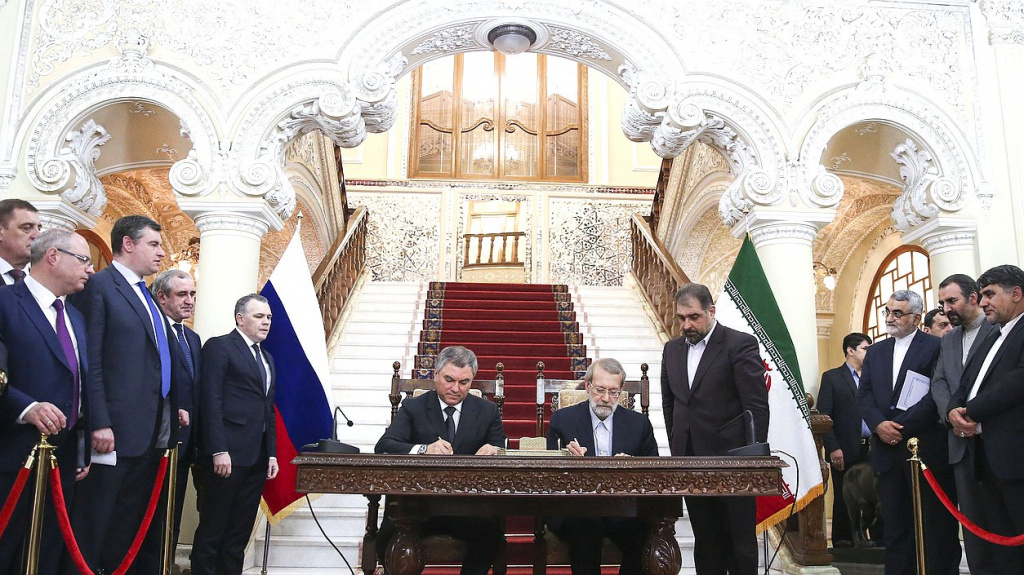 Подписание Регламента Комиссии по сотрудничеству между Государственной Думой и Собранием Исламского Совета Ирана