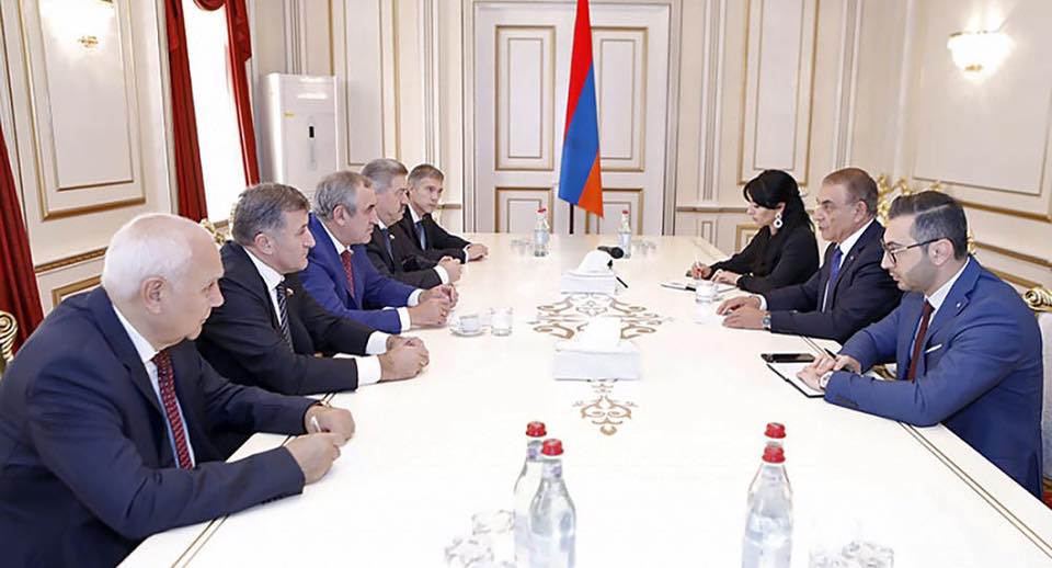Встреча вице-спикера Госдумы Сергея Неверова с председателем Национального собрания (парламента) Армении Арой Баблояном