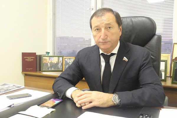 Заур Аскендеров направил Роспотребнадзору Дагестана более 1000 единиц средств индивидуальной защиты
