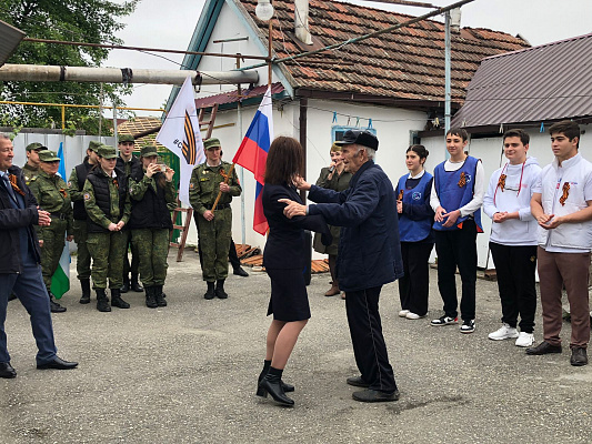 Виктория Родина поздравила ветеранов Великой Отечественной войны с наступающим Днем Победы