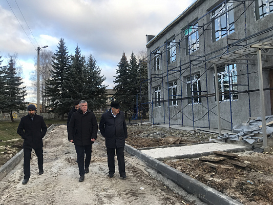Артем Кавинов провел мониторинг капремонта ковригинской школы в Нижегородской области