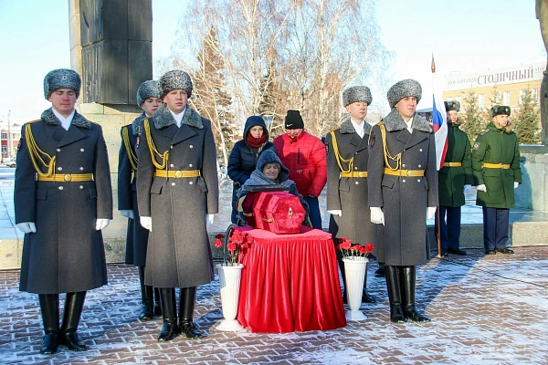 Александр Прокопьев оказал содействие в транспортировке останков красноармейца Макара Сидорова в Барнаул