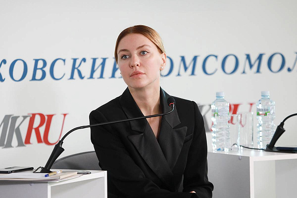 Алена Аршинова: «Единая Россия» сделала максимальный акцент на вовлеченности детей, родителей, педагогов и депутатов в реализацию программы капремонта школ