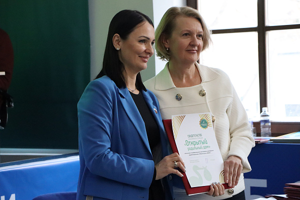 «Единая Россия» и Минздрав Иркутской области подписали соглашение о популяризации материнства