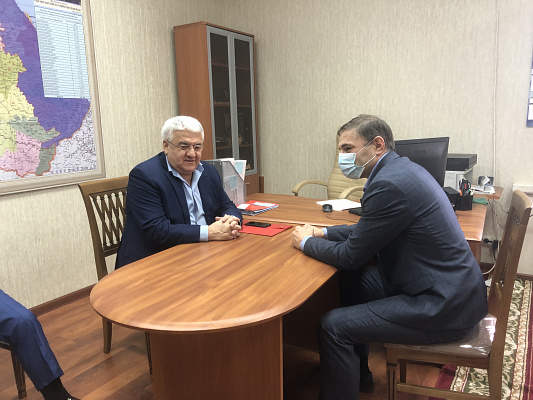Абдулмажид Маграмов провел встречу с руководством Минздрава Дагестана 