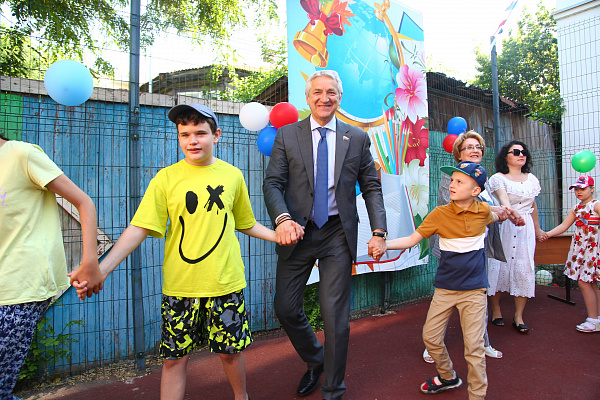 «Единая Россия» организовала оздоровительные лагеря для детей с ОВЗ при астраханских школах 