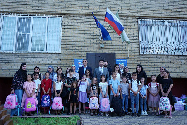 Бекхан Барахоев принял участие в партийной акции «Собери ребенка в школу» 