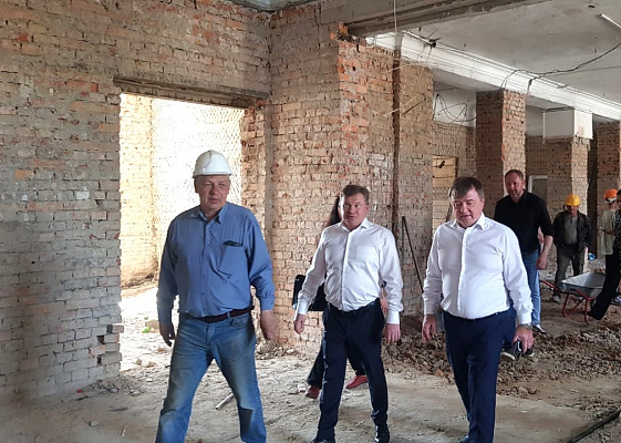 «Единая Россия» контролирует ход капремонта в школах Свердловской области