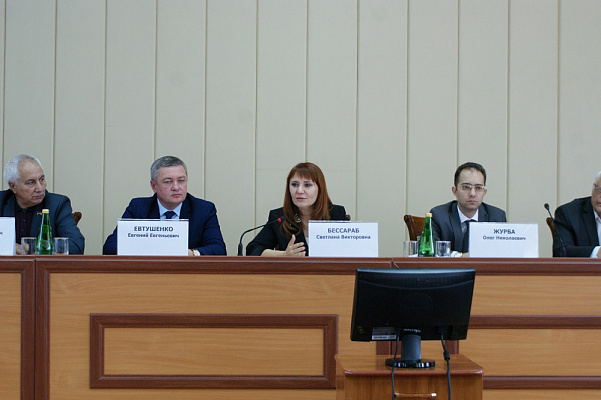 Светлана Бессараб проела прием граждан по вопросам трудового законодательства в станице Полтавской