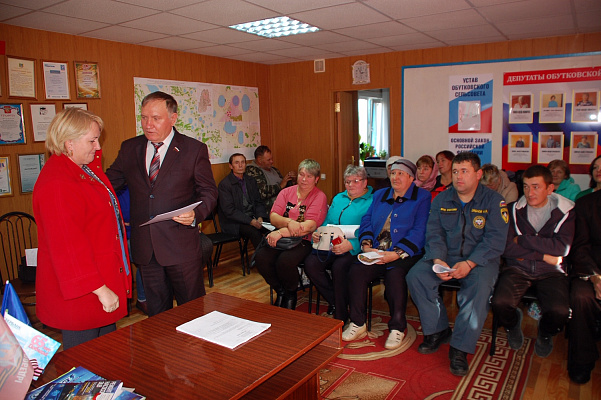 Василий Шишкоедов обсудил госпрограмму комплексного развития села с депутатами Обутковского сельсовета