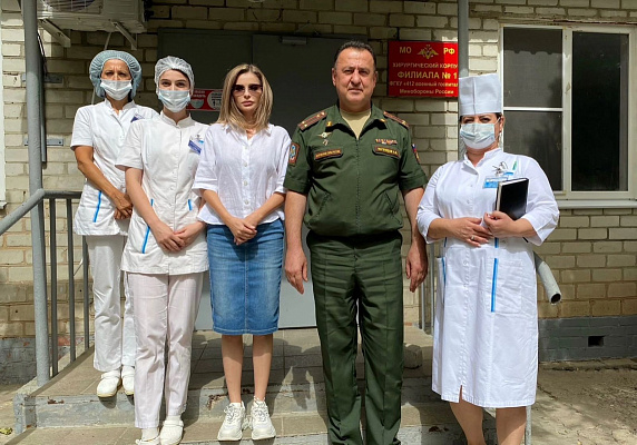 Елена Бондаренко посетила военный госпиталь в Ставропольском крае 
