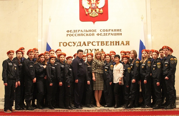 Лариса Тутова организовала экскурсию в Госдуму для кадетов МЧС