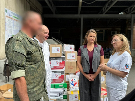 «Единая Россия» продолжает оказывать помощь фронту и военным госпиталям