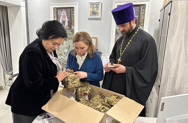 «Единая Россия» передала очередную партию гуманитарного груза для военнослужащий на передовую