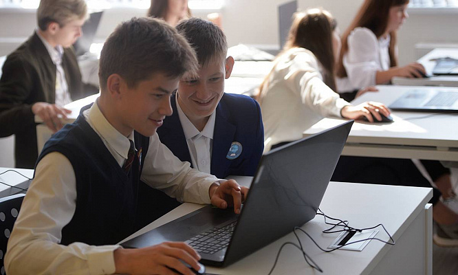Александр Хинштейн: «ЕДИНАЯ РОССИЯ» будет способствовать подключению школ к высокоскоростному интернету