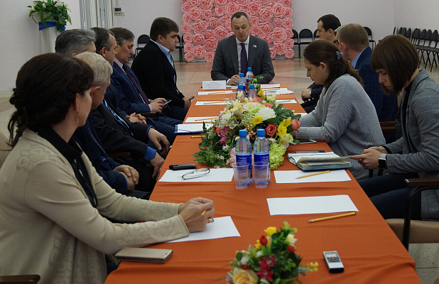 Алексей Бурнашов обсудил с пермскими парламентариями участие региона в национальных проектах 