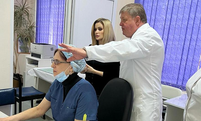 Елена Бондаренко проконтролировала ремонт больниц и поликлиник в Ставропольском крае