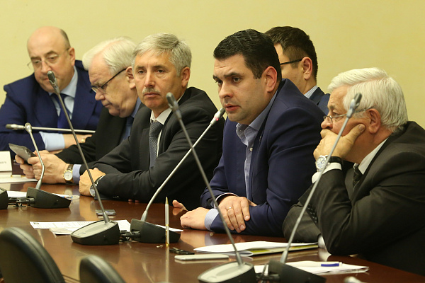 Политические платформы «ЕДИНОЙ РОССИИ» обсудили актуальные вопросы сферы ЖКХ