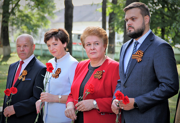 Депутаты Госдумы приняли участие в праздновании Дня освобождения Смоленщины в Хиславичах