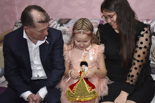 Максим Топилин исполнил желания детей из Татарстана