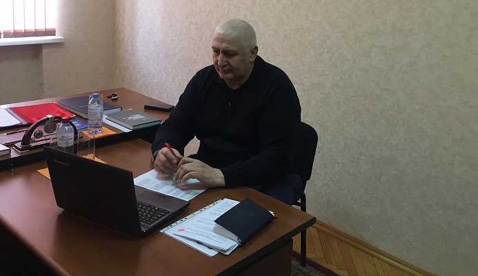Мурат Хасанов направил депутатские запросы по поводу необоснованного повышения цен на закупаемое адыгейскими предпринимателями сырье