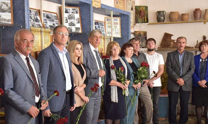 Экспозиция, посвященная памяти героев – участников специальной военной операции, открылась в музее сельской школы на Ставрополье