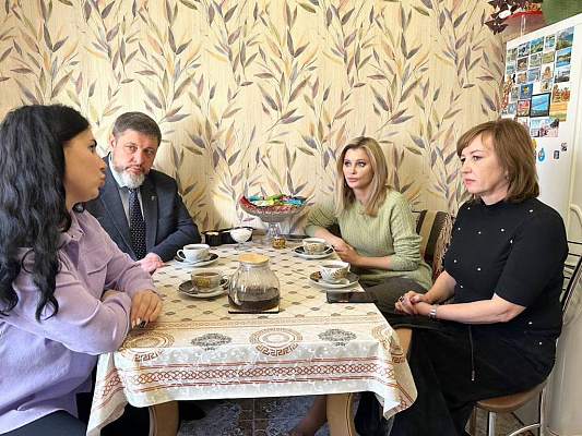 Депутаты «Единой России» продолжают оказывать поддержку семьям участников СВО