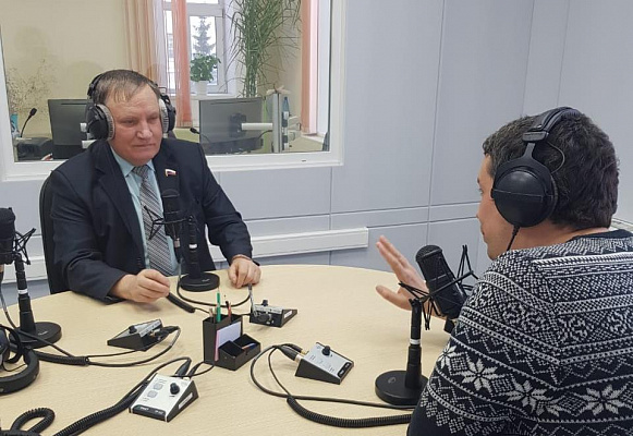 Василий Шишкоедов в эфире «Радио России – Курган» обсудил Послание Президента и изменения в Конституцию