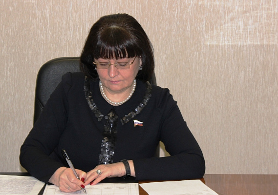 Марина Беспалова помогла ульяновцам решить трудовые вопросы