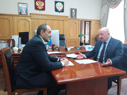 Гаджимет Сафаралиев встретился с министром образования и науки Республики Дагестан
