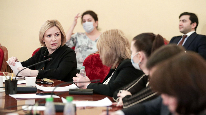 Комитет по культуре провел встречу с профильным министром Ольгой Любимовой