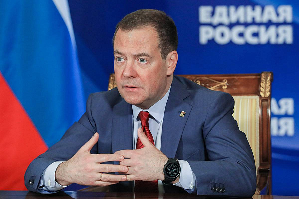 Дмитрий Медведев: «Единая Россия» поможет выработать законодательные решения по сохранению рабочих мест в иностранных компаниях, которые уходят с российского рынка