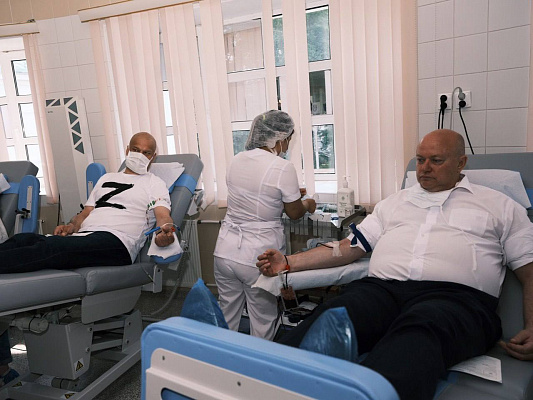 Депутаты Госдумы от «Единой России» сдали кровь в рамках акции «Доноры Донбассу»