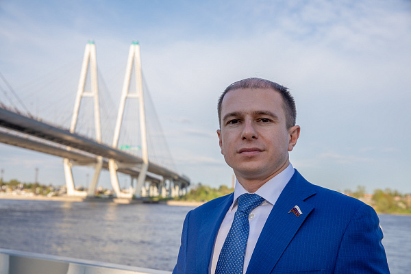 Михаил Романов поздравил петербургских промышленников с профессиональным праздником