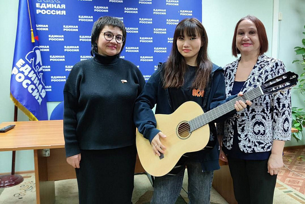 В Анадыре «Единая Россия» продолжает оказывать поддержку семьям участников СВО