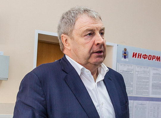 Виталий Бахметьев обсудил нововведения закона о горячем питании школьников в муниципальных районах Магнитогорского избирательного округа