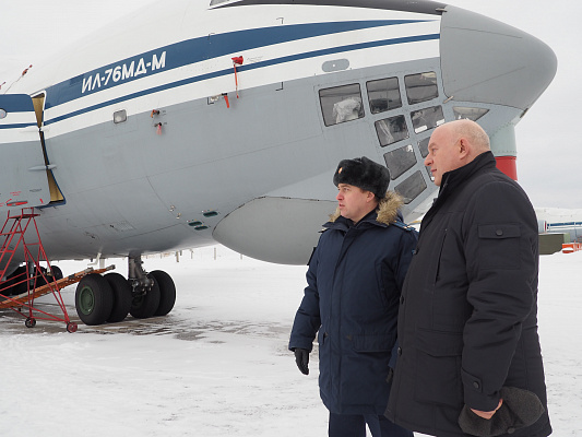 Алексей Хохлов оценил боеготовность полка военно-транспортной авиации