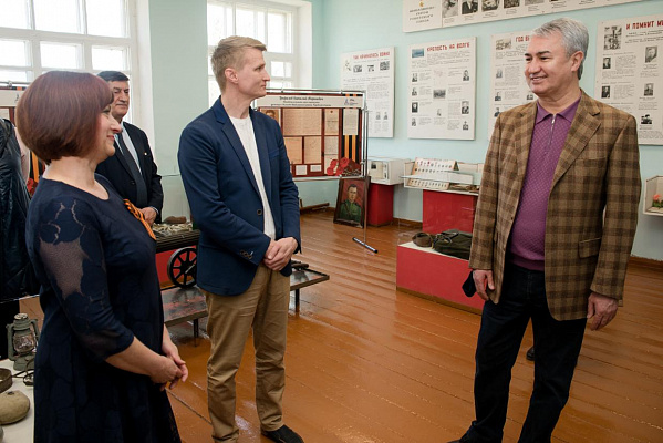 Рахим Азимов посетил спортивную школу и музей Шабалинского района