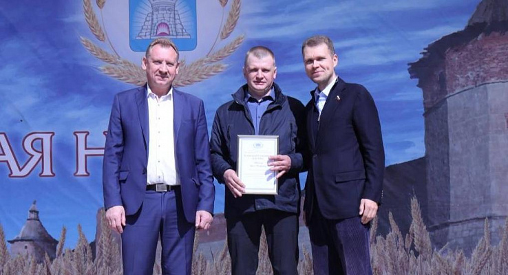 «Единая Россия» в Подмосковье чествовала героев земледелия