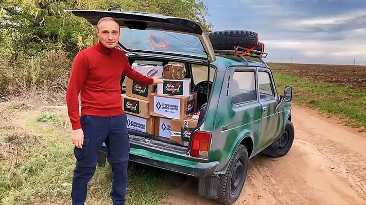 Антон Басанский передал бойцам Горловской бригады народной милиции ДНР внедорожник, квадрокоптеры и медикаменты