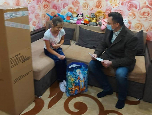 Абдулмажид Маграмов в преддверии Нового года исполнил желание 11-летней Виктории Масловой из Волгоградской области