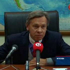Политолог и телеведущий Алексей Пушков впервые провел совещание в новой должности