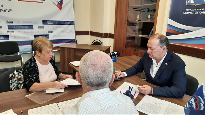 Дмитрий Белик обсудил с пенсионерами МВД Севастополя механизм реализации указа, обеспечивающего их жильем
