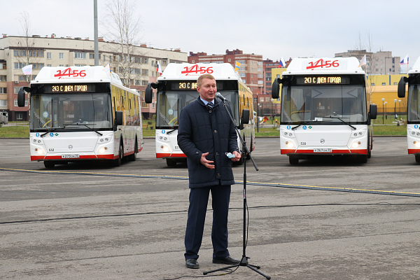 Алексей Канаев: Череповец получил 17 новых автобусов на газомоторном топливе