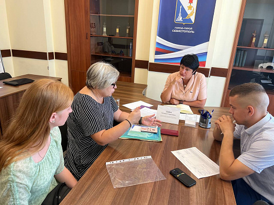 Депутаты «Единой России» в регионах проводят тематическую неделю приемов граждан по вопросам образования