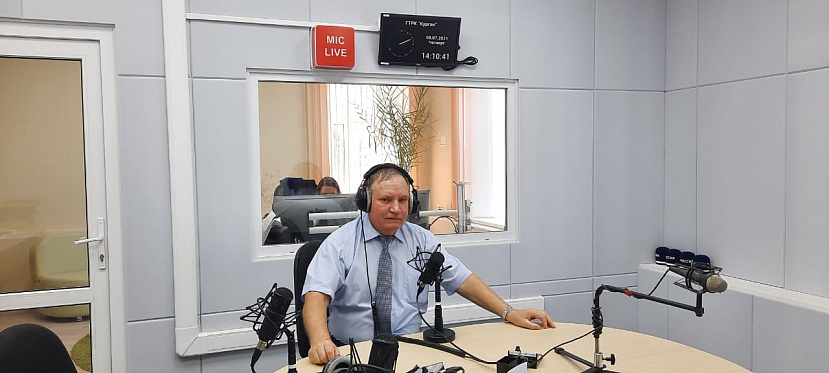 Василий Шишкоедов ответил на вопросы жителей Курганской области в прямом эфире