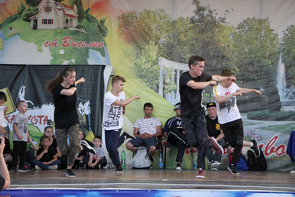 Алексей Ткачев оказал содействие в организации фестиваля по брейк-дансу в честь Международного дня детей
