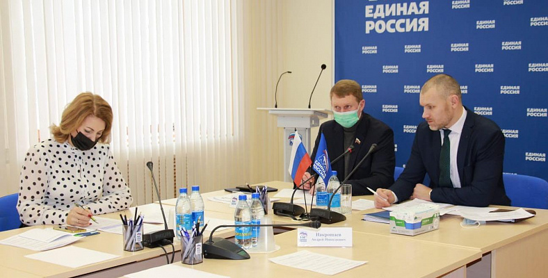 Несколько десятков инициатив автолюбителей Вологодской области успешно реализованы в рамках партийного проекта «Безопасные дороги»  в 2021 году