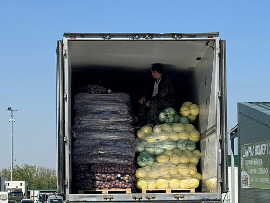«Единая Россия» доставила гуманитарный груз в Авдеевку